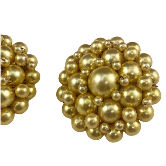 Vintage 80s Gold Round Beaded Clip On Earrings - Picture 3 of 6